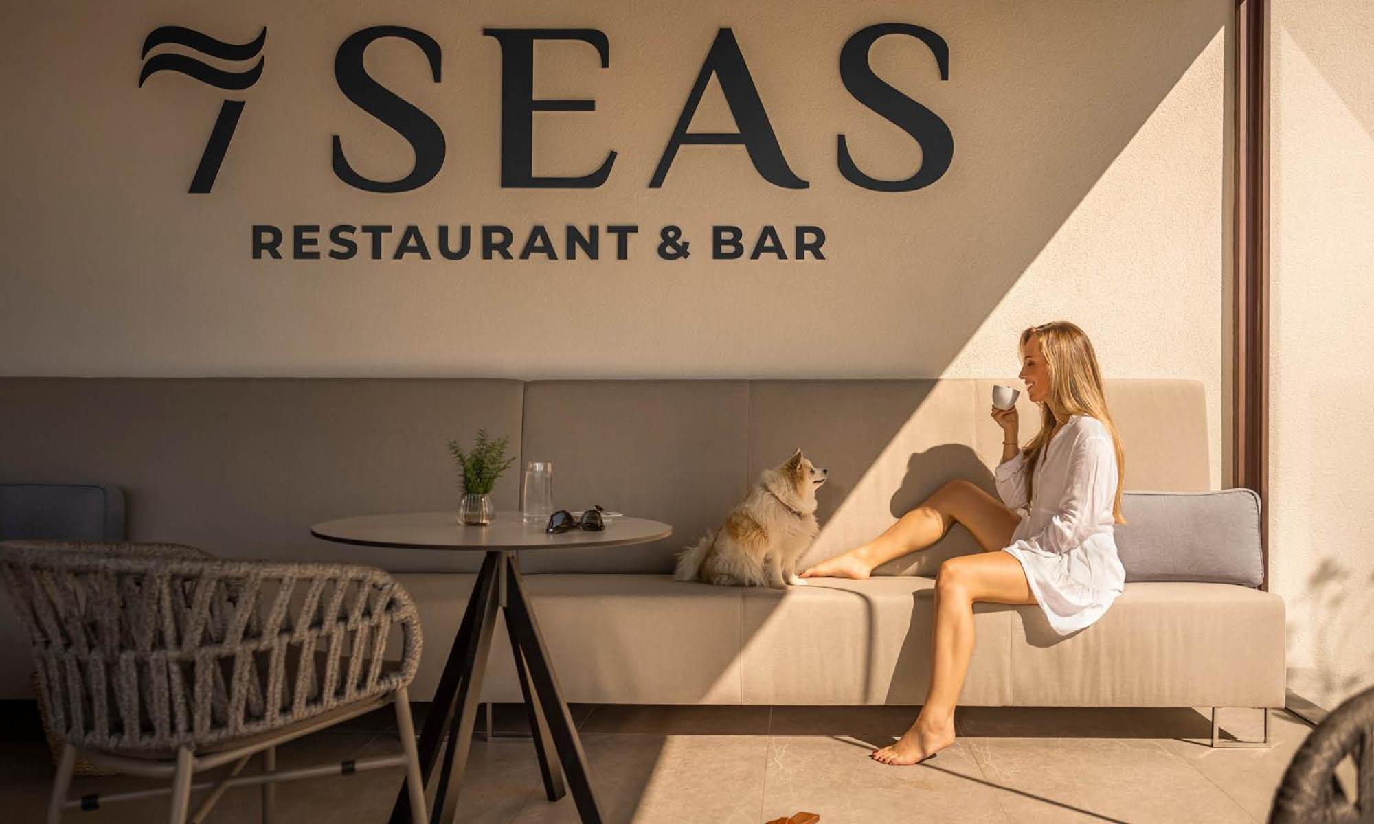 Aminess Style Glamping Villas & Holiday Homes Atea Njivice Kültér fotó 7 Seas Restaurant & Bar