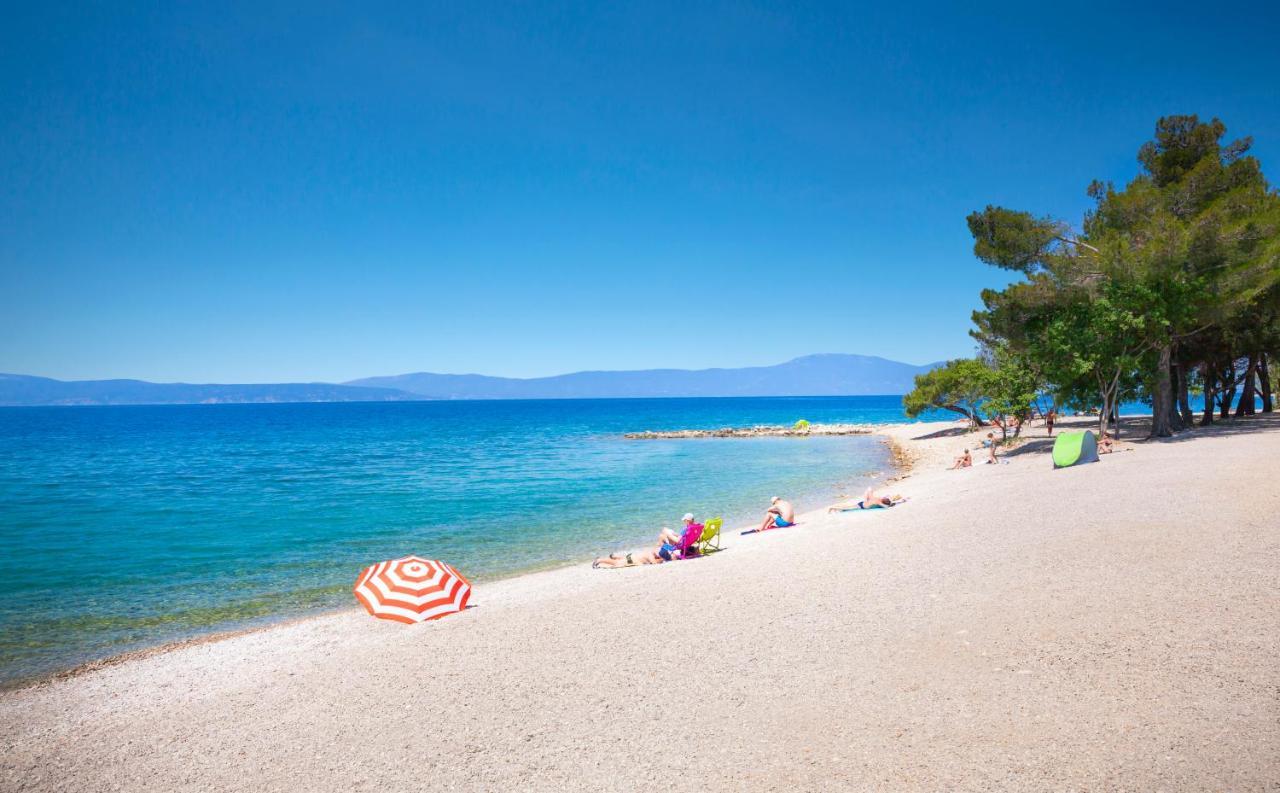 Aminess Style Glamping Villas & Holiday Homes Atea Njivice Kültér fotó Beach in Makarska